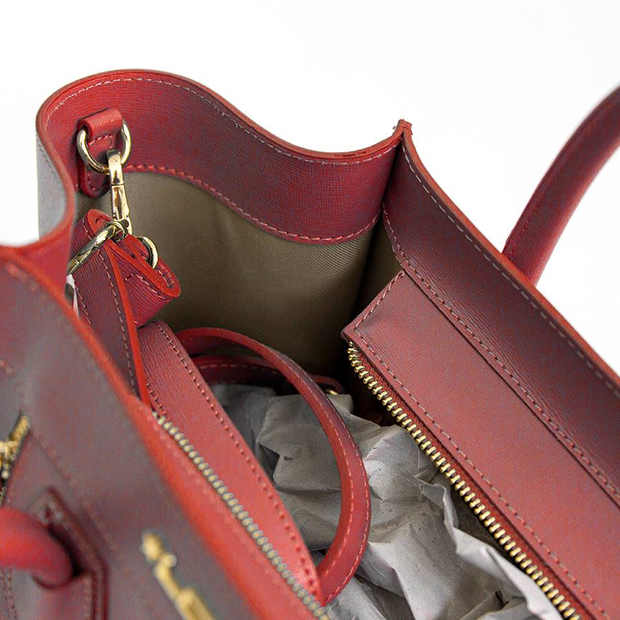 Laura Di Maggio ALIA – Borsa a trapezio in pelle saffiano corallo Promozione