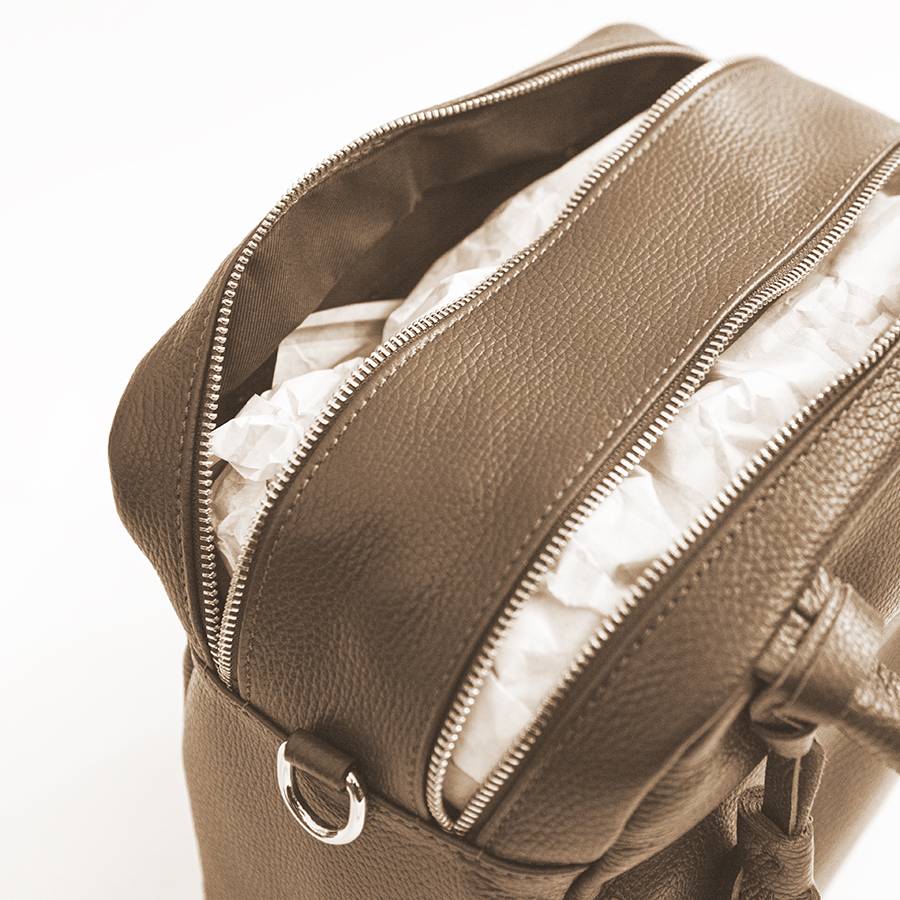 Laura Di Maggio SARA – bauletto a due zip in pelle taupe In Linea
