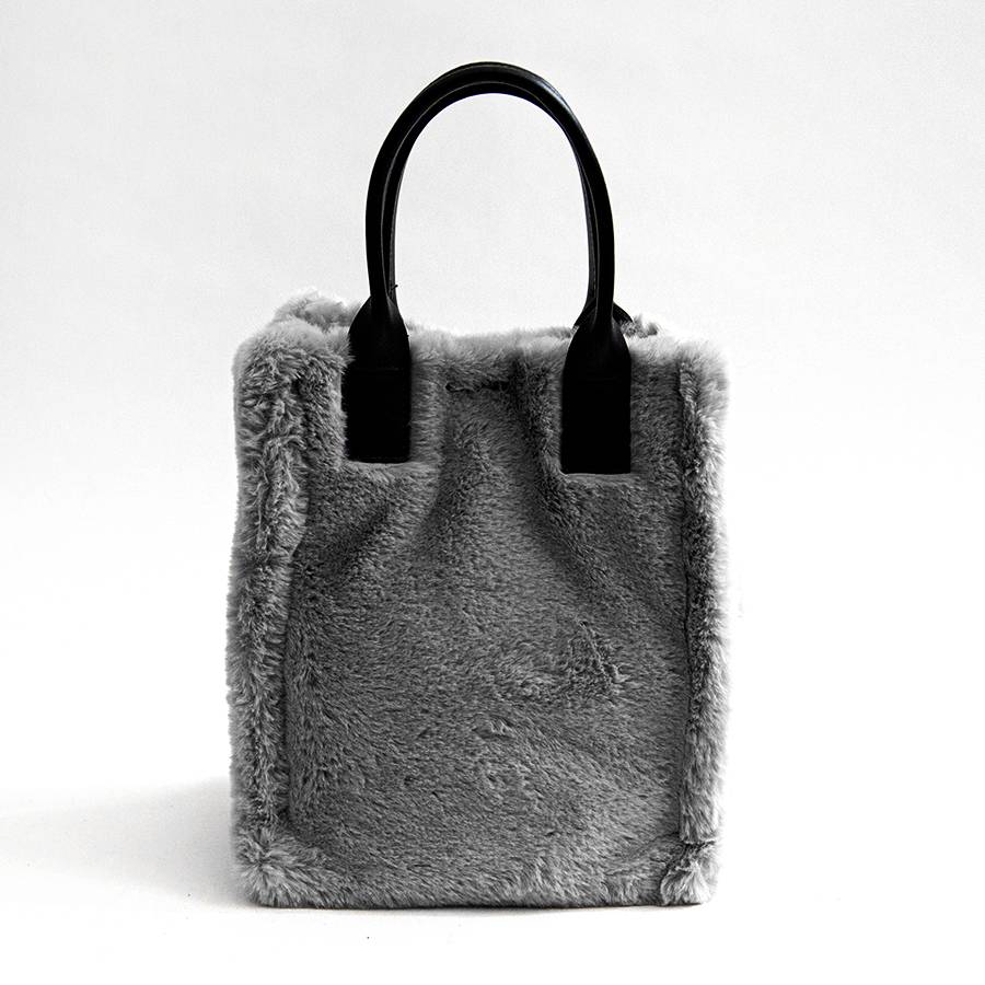 Laura Di Maggio TRUDY BIG – shopping in ecopelliccia grigia
