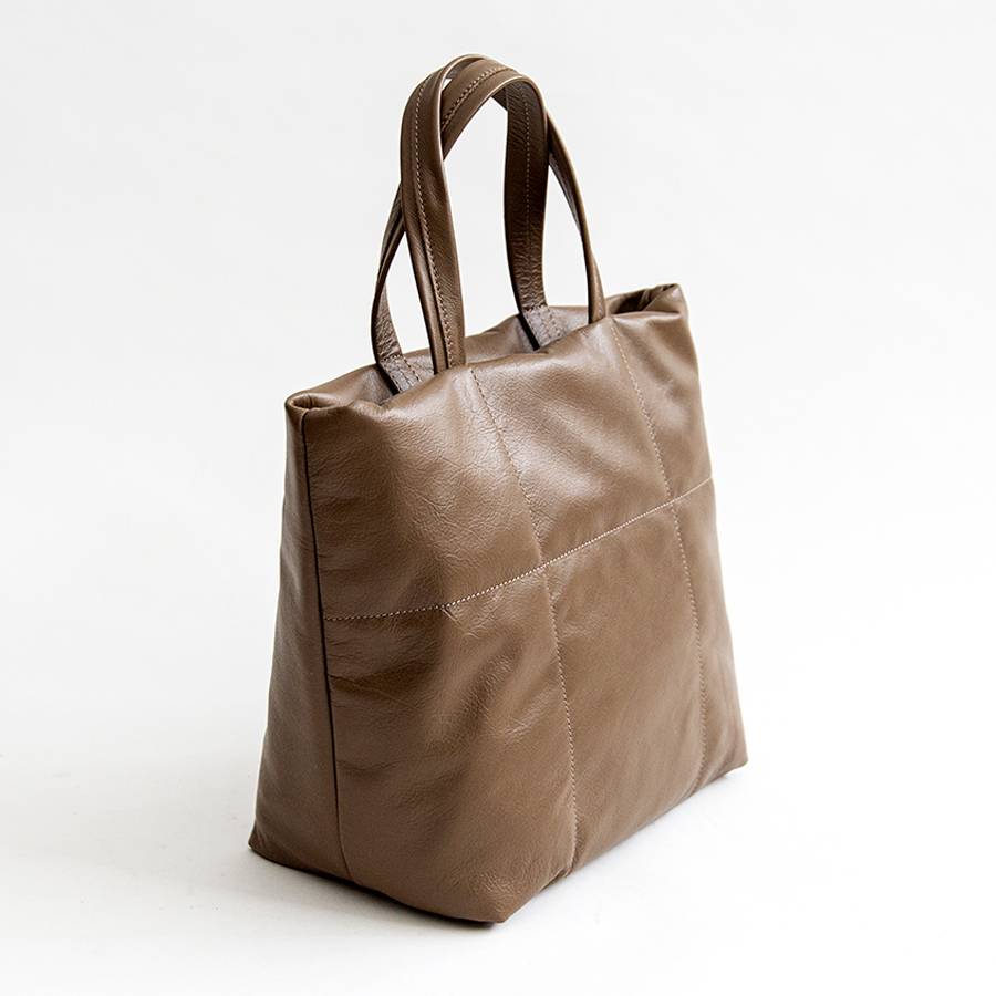 Laura Di Maggio DENISE – Tote bag in pelle nappa trapuntata taupe Presa