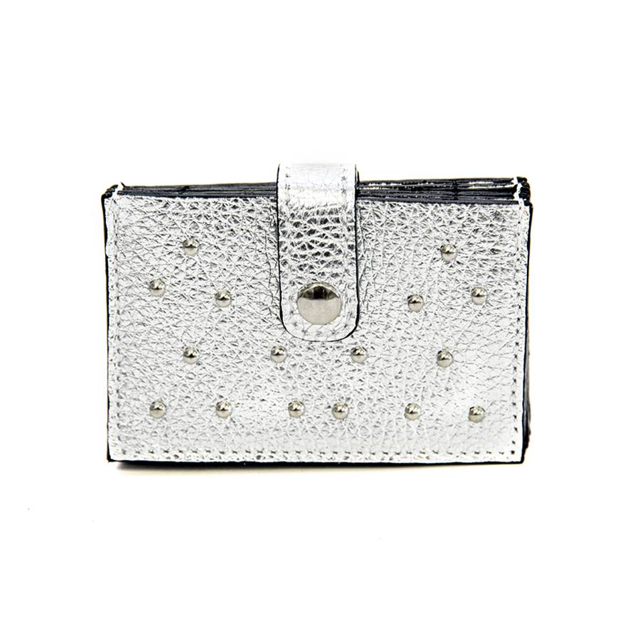 Laura Di Maggio CREDIT CARD – credit card argentato con borchie