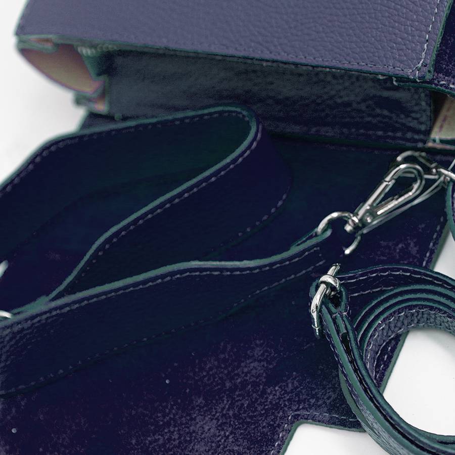 Laura Di Maggio BIJOUX – Postina in pelle dollaro e camoscio blu Convenienza
