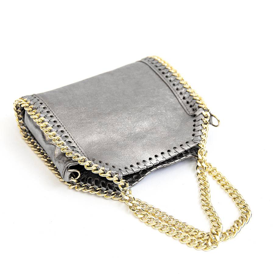 Laura Di Maggio LUMI – Borsa con catene in pelle laminata argento Fino al 65% di sconto