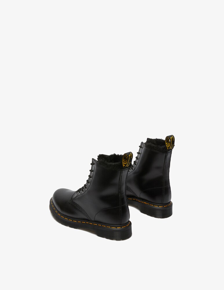 Dr. Martens Stivali 1460 serena con rivestimento in pelliccia sintetica In Linea