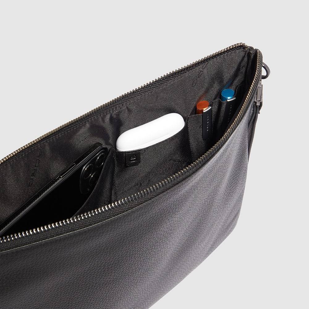 Piquadro Men’s clutch with iPad®Pro 12,9" compartment In Vendita