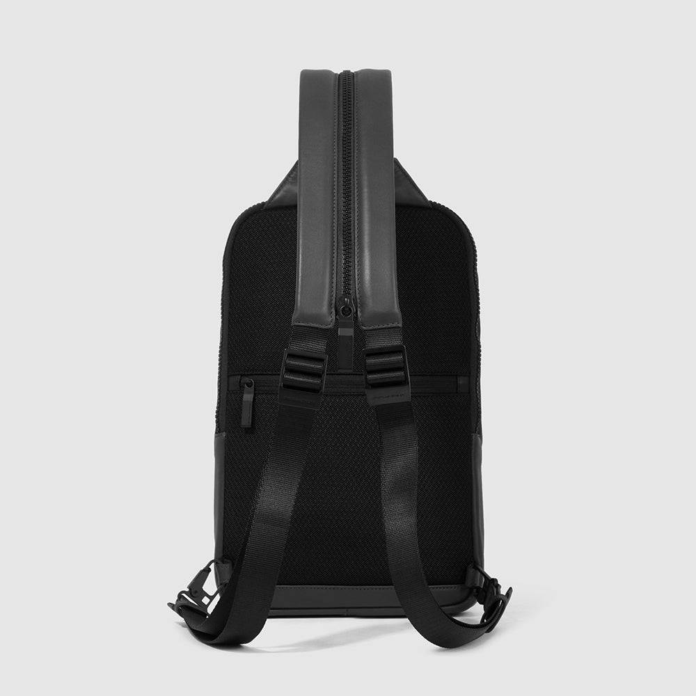 Piquadro Mono sling bag/backpack for iPad® Offerta