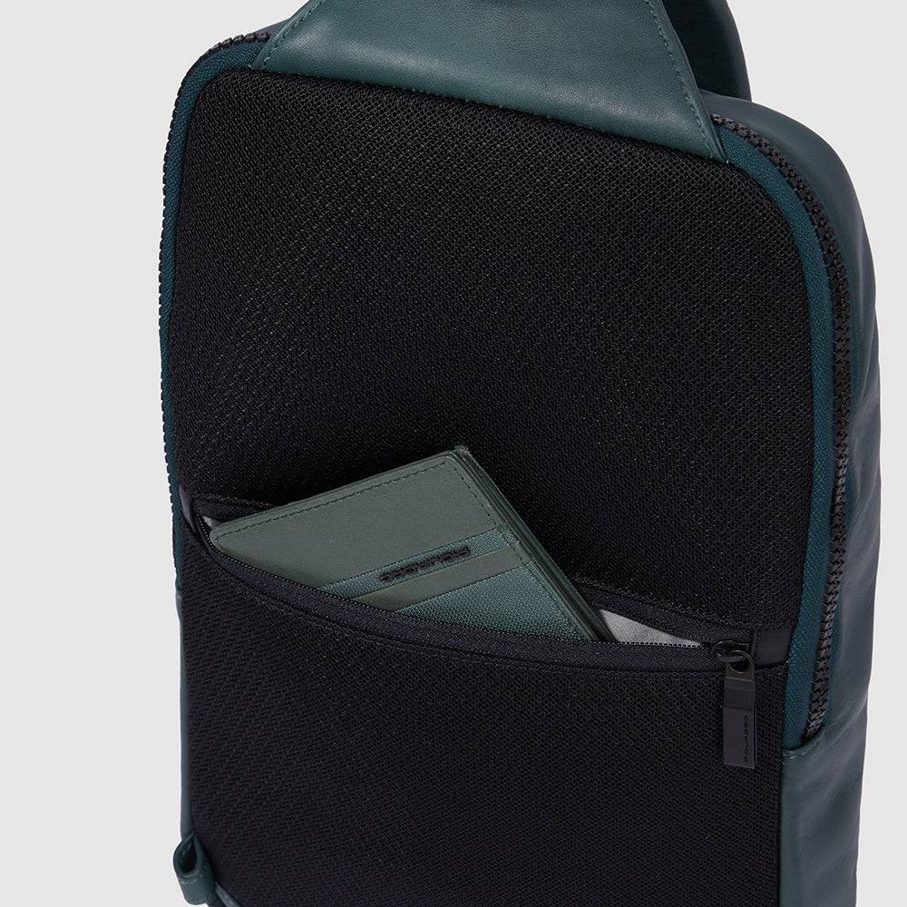 Piquadro Mono sling bag/backpack for iPad® Offerta