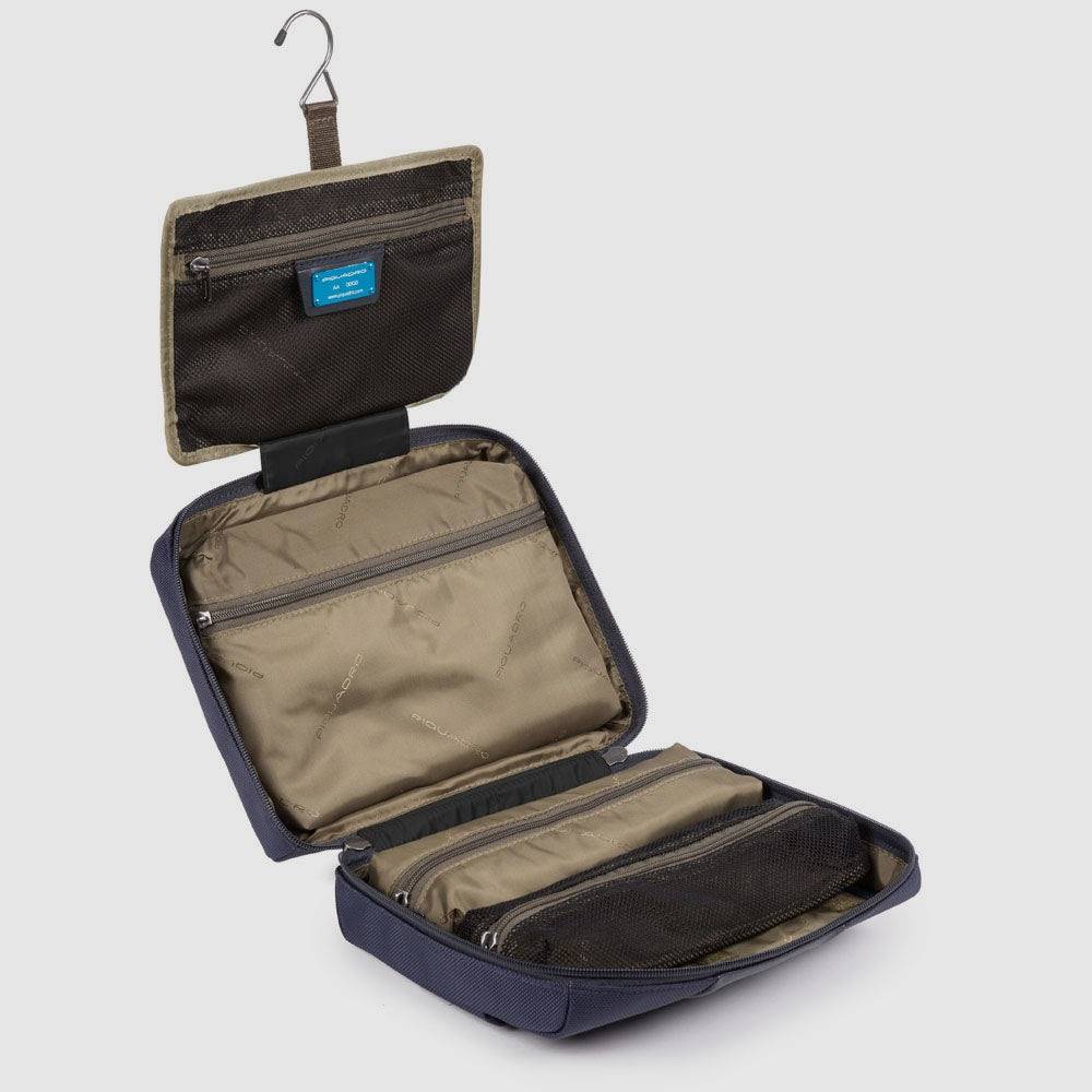 Piquadro Hanging toiletry bag in recycled fabric Promozione