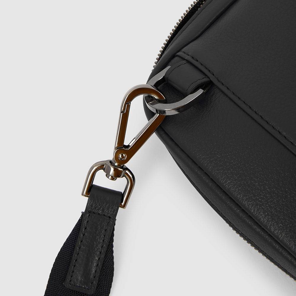 Piquadro Pocket crossbody bag with iPad®mini compartment Vendita Calda
