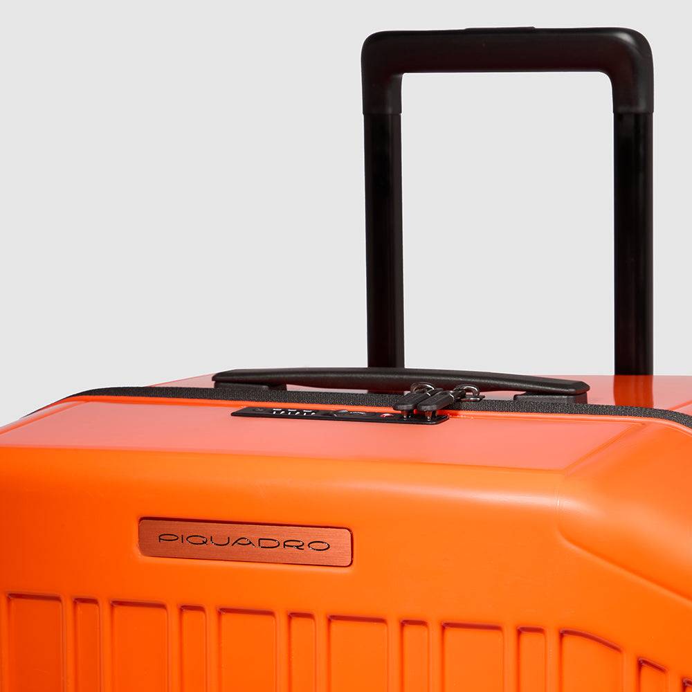 Piquadro Hardside spinner in trunk shape Convenienza