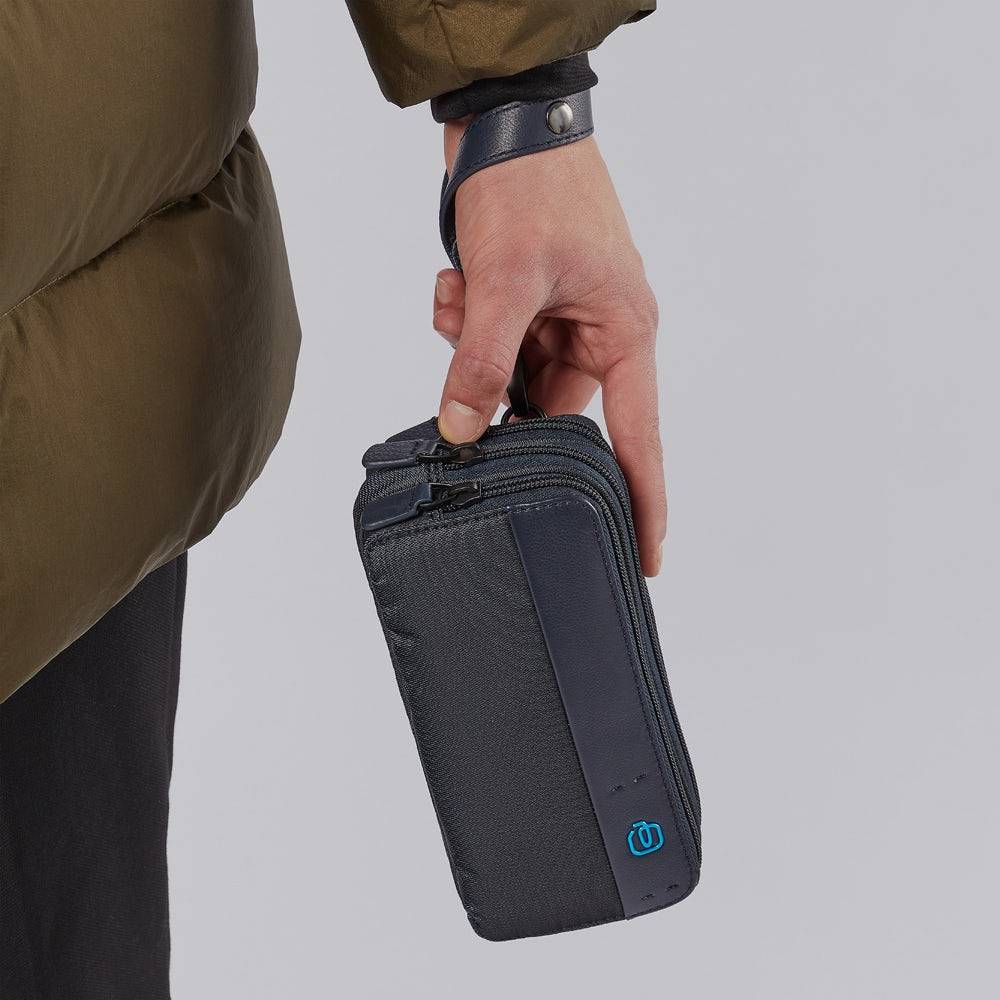 Piquadro Case with three dividers and wrist strap In Linea