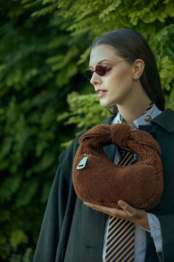 Roberta Gandolfi Bunny Teddy mini bag in shearling con tracolla in pelle staccabile Shopping Online