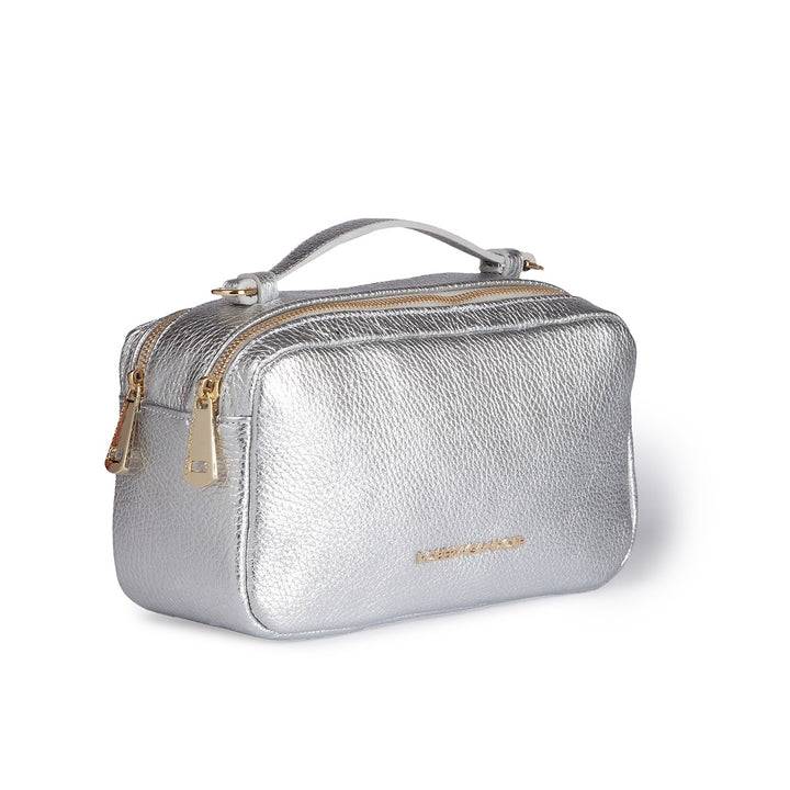 Roberta Gandolfi Brigida camera borsa in pelle con doppio scomparto e tracolla in catena dorata con spallaccio protettivo in pelle Moda