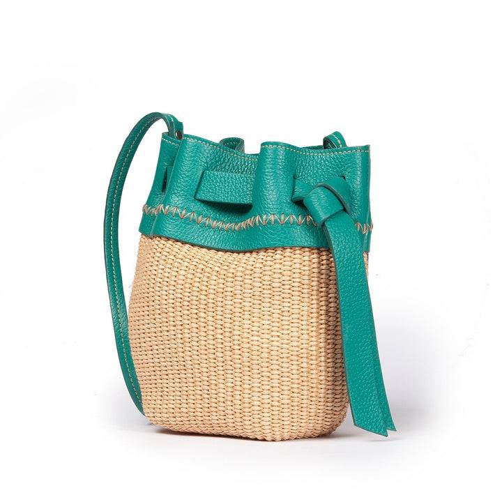 Roberta Gandolfi Ambra mini bucket in rafia e pelle martellata