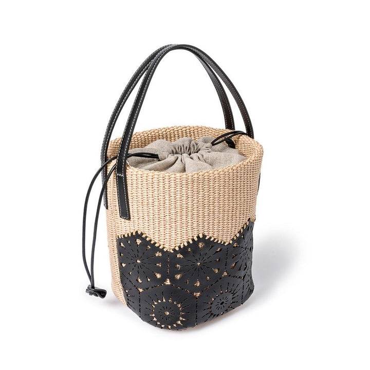 Roberta Gandolfi Giulia Bucket in rafia e pelle il pannello tagliato al laser è interamente cucito a mano con tracolla staccabile In Linea