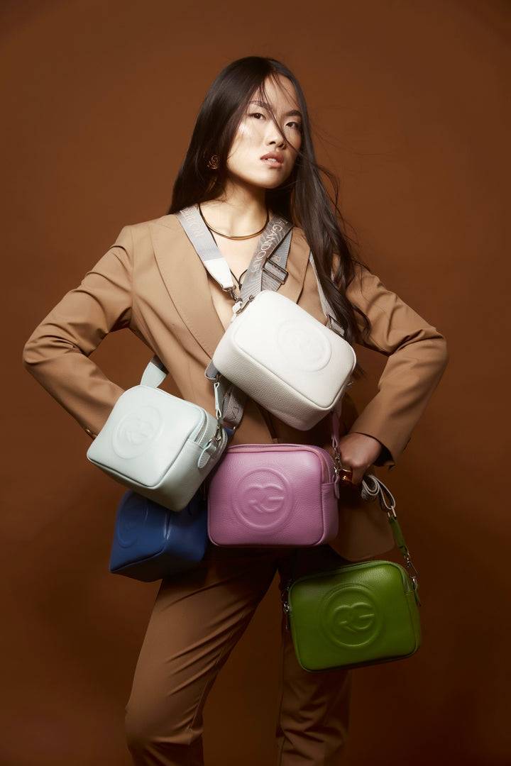 Roberta Gandolfi Roberta Pelle camera e crossbody in pelle con doppio scomparto e tracolla staccabile Consegna Veloce