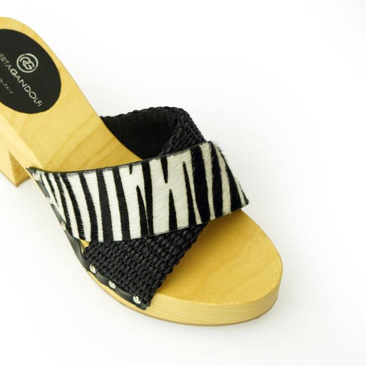 Roberta Gandolfi Diva Zebra sandali in legno incrociato con platform in rafia e pony stampa animalier Soddisfazione Garantita
