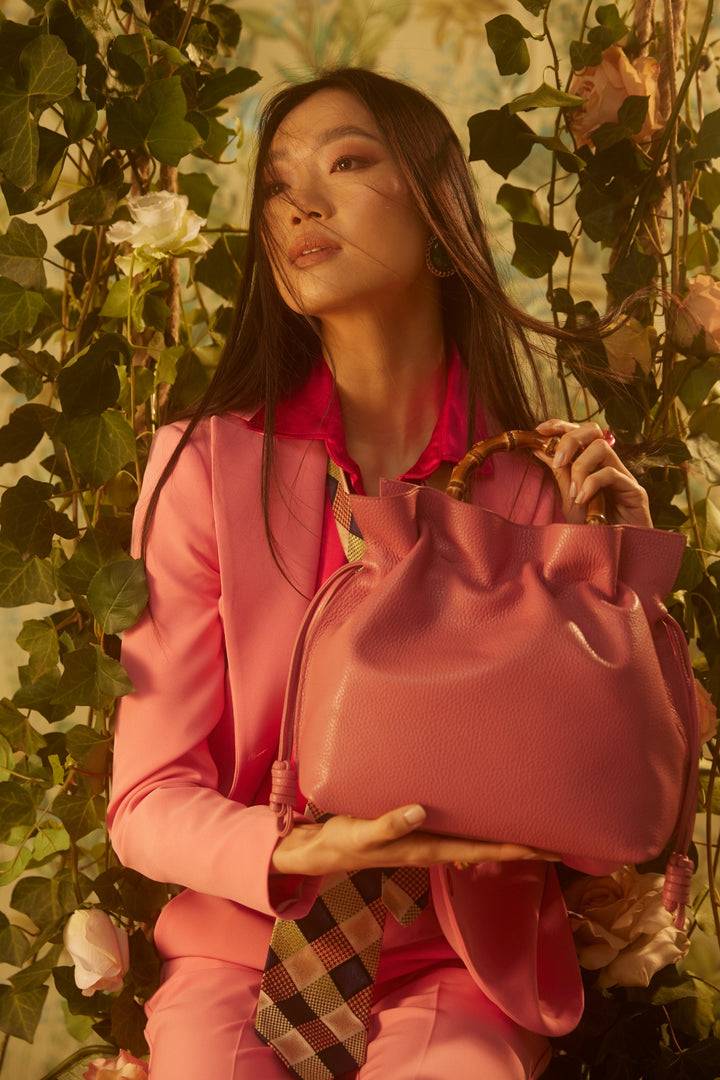 Roberta Gandolfi Silvana medium borsa a mano in pelle martellata con manico in vero legno di bambù e tracolla staccabile Offerta speciale della fabbrica