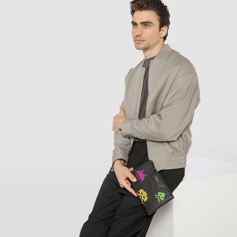 Serapian Pouch con zip in stepan nero space invaders Offerta Pasqua