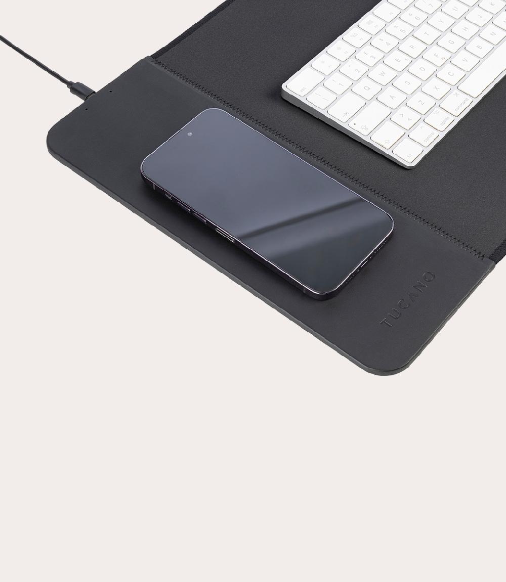 Tucano Tappeto scrivania con ricarica wireless Convenienza