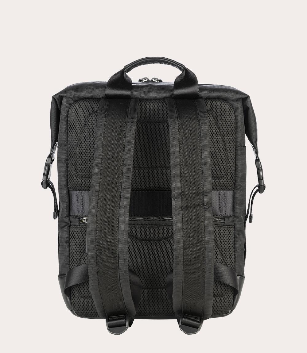 Tucano Zaino business con dettagli in pelle Spedizione Gratuita