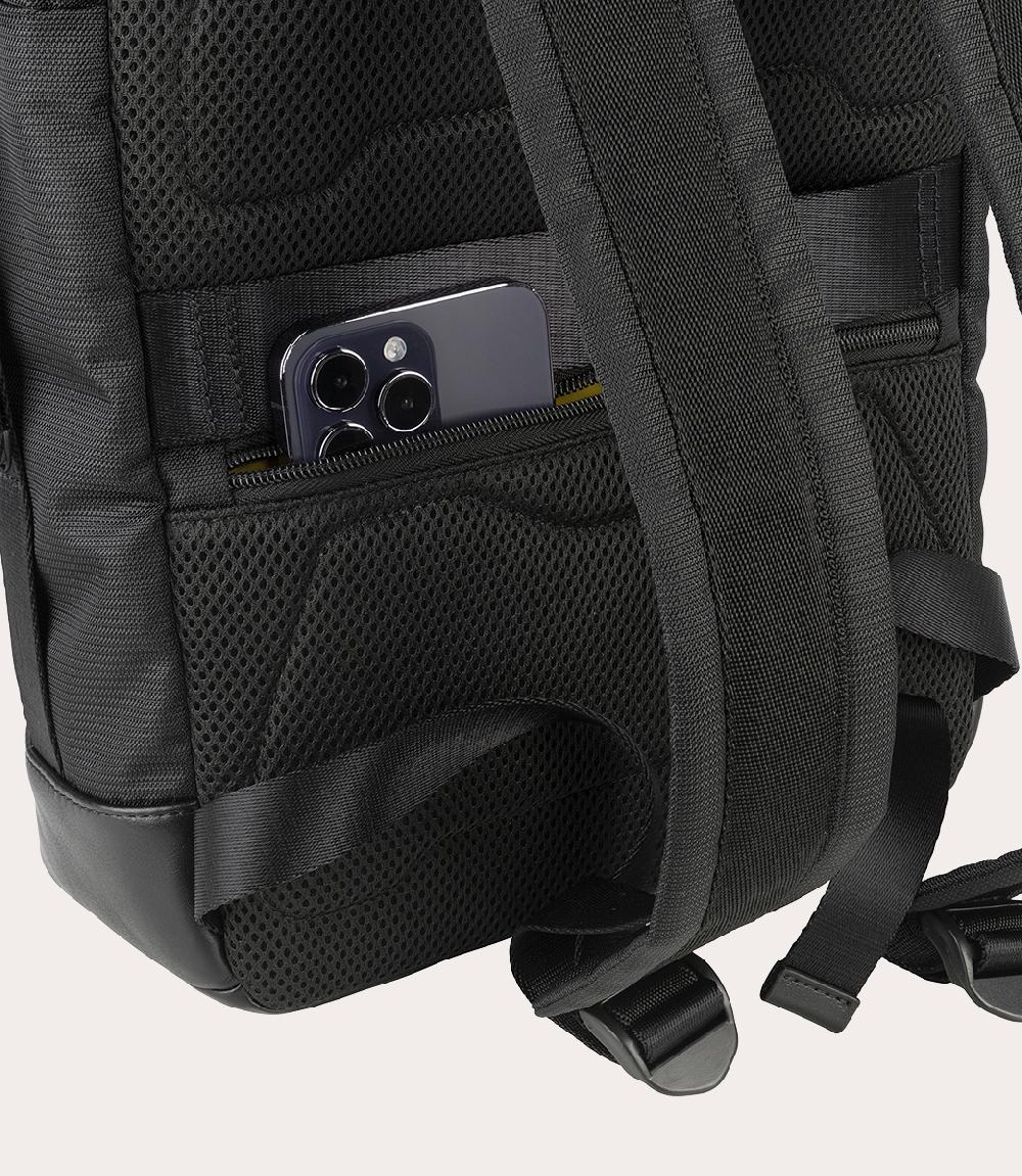 Tucano Zaino business con dettagli in pelle Spedizione Gratuita