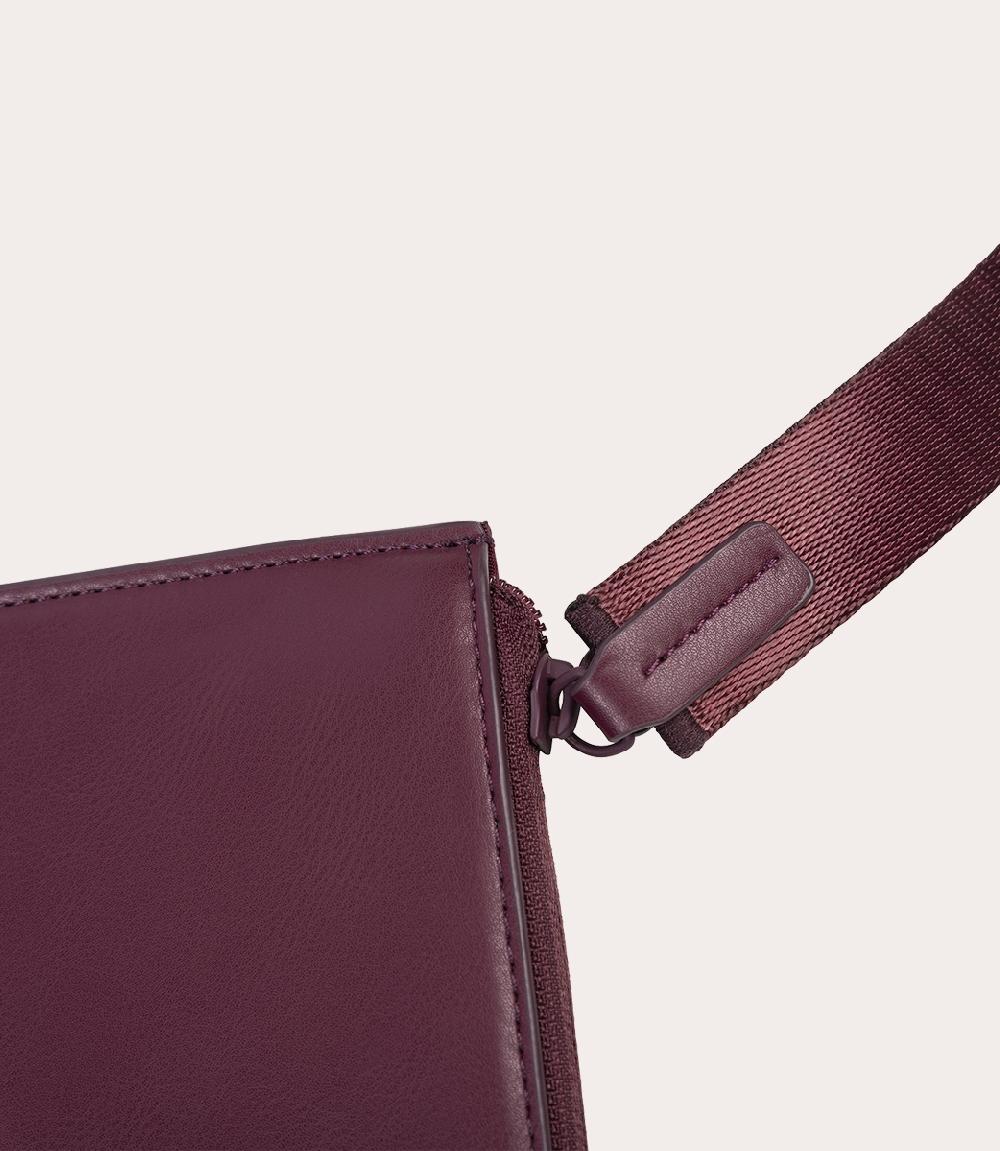 Tucano Custodia per documenti o MacBook fino a 13'' Fino Al -60%