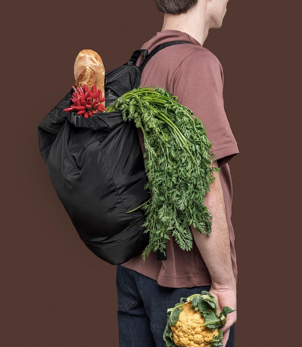 Tucano Zaino pieghevole in materiale ottenuto dalla plastica riciclata Offerta