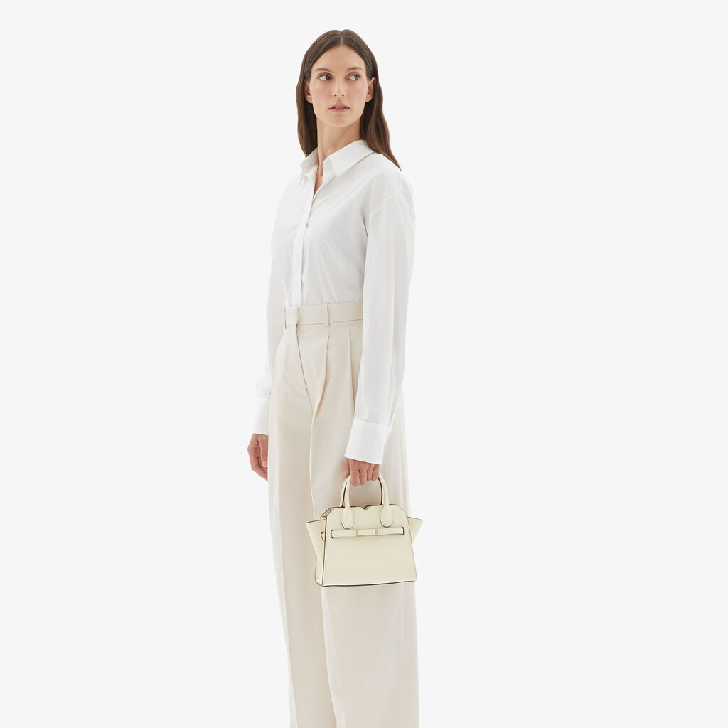 Valextra Borsa a Tracolla Milano Micro | Pelle di vitello Millepunte Soft | Bianco Pergamena | Valextra Offerte