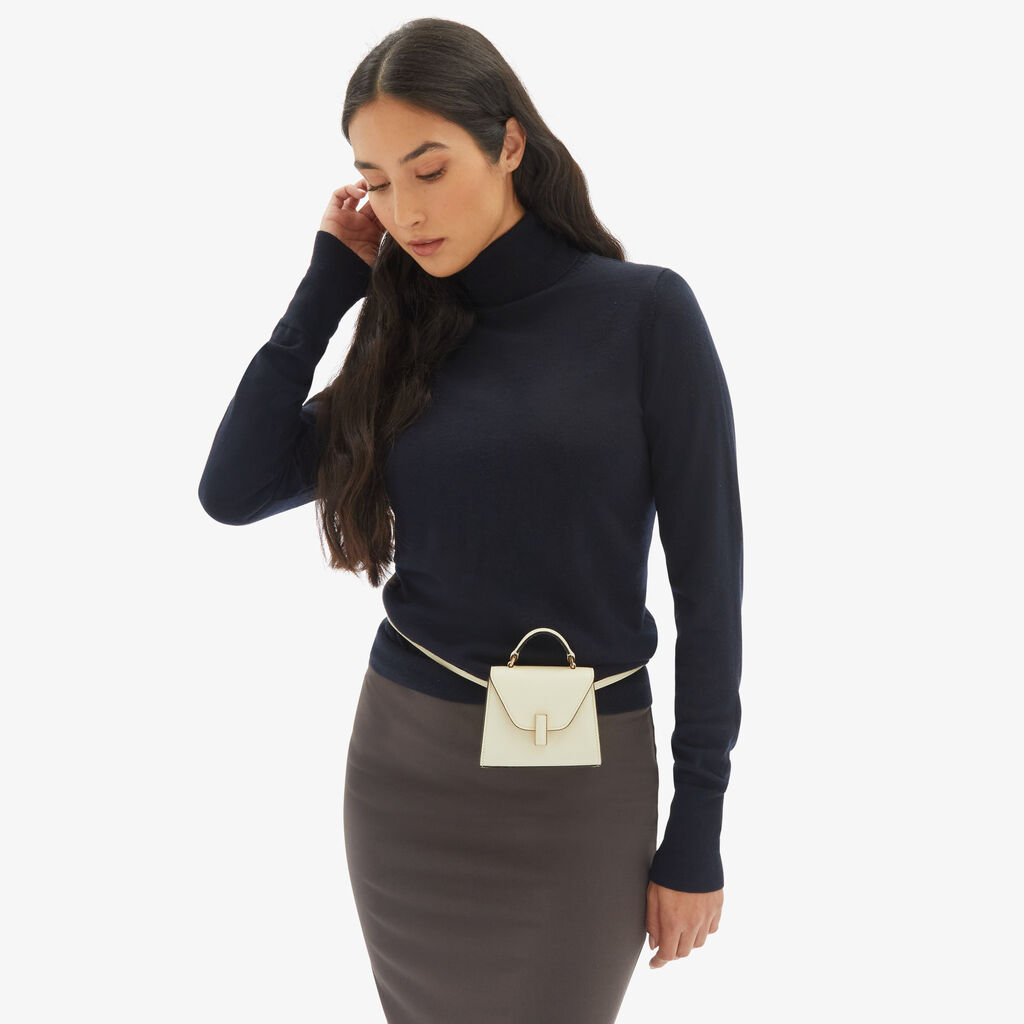 Valextra Borsa da cintura in pelle bianca con tracolla | Valextra Iside Saldi Di Fabbrica