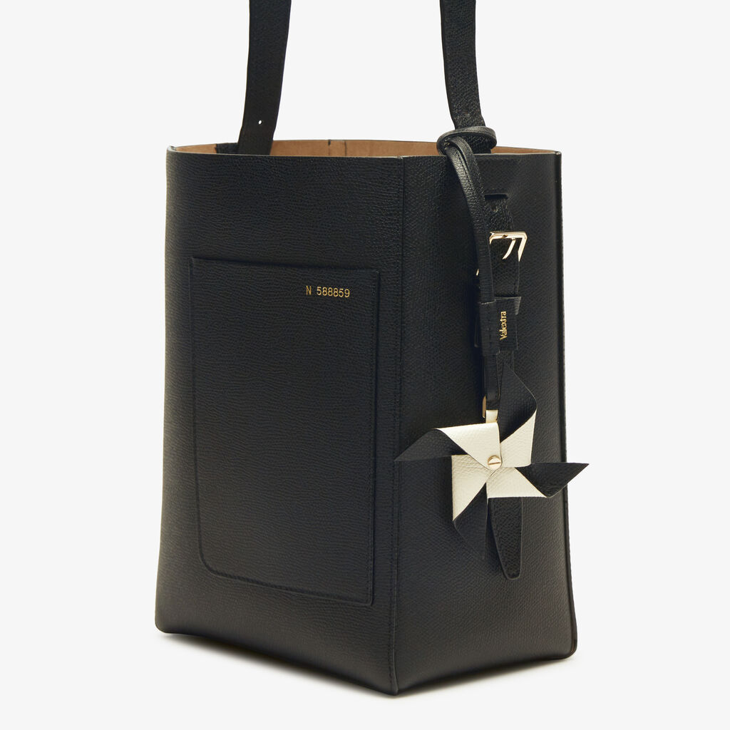 Valextra Charm Girandola | Pelle di vitello Millepunte | Nero/Bianco Pergamena | Valextra Vendita