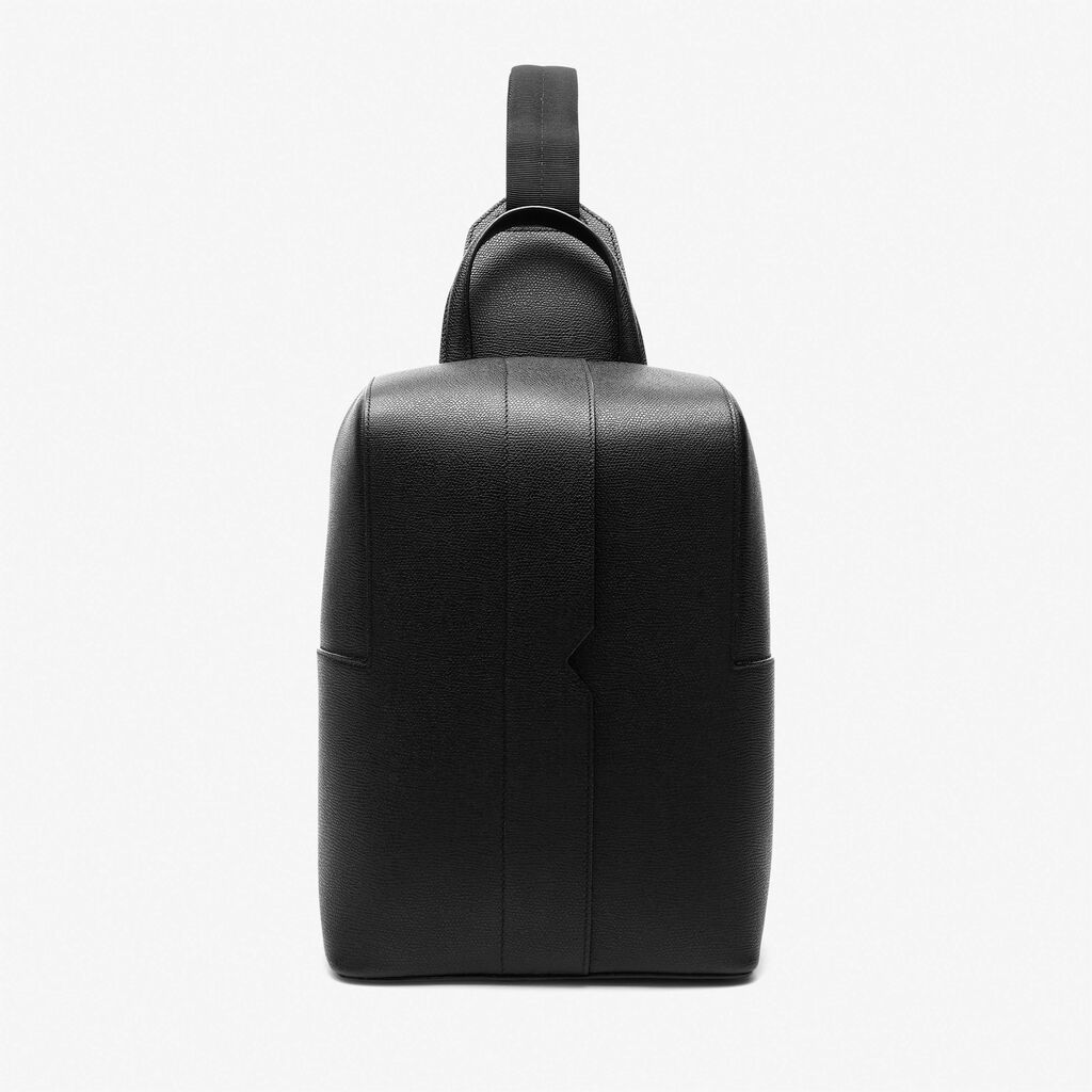Valextra Valextra V-Line: Zaino monospalla con porta iPad in Pelle Nera