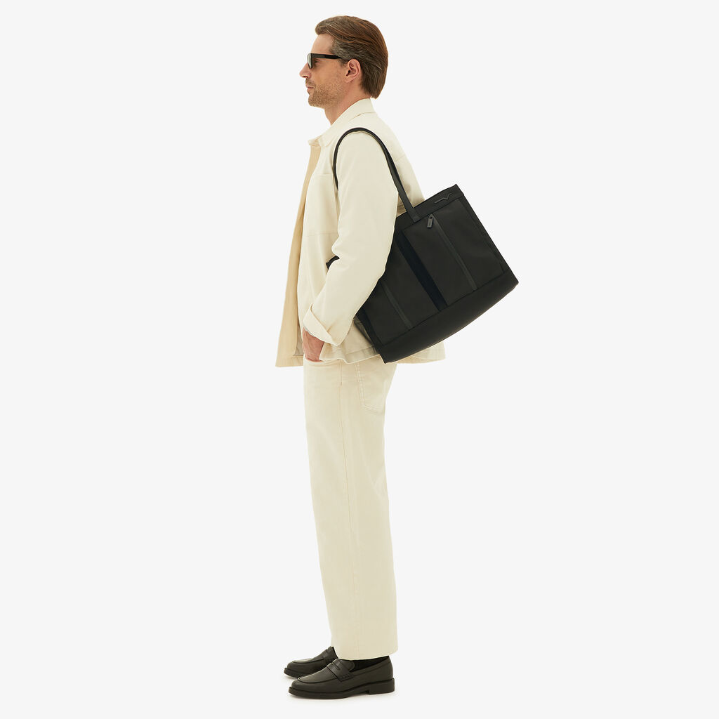 Valextra Borsa shopping in Nylon rigenerato e Pelle Nera | Valextra Vendite Flash