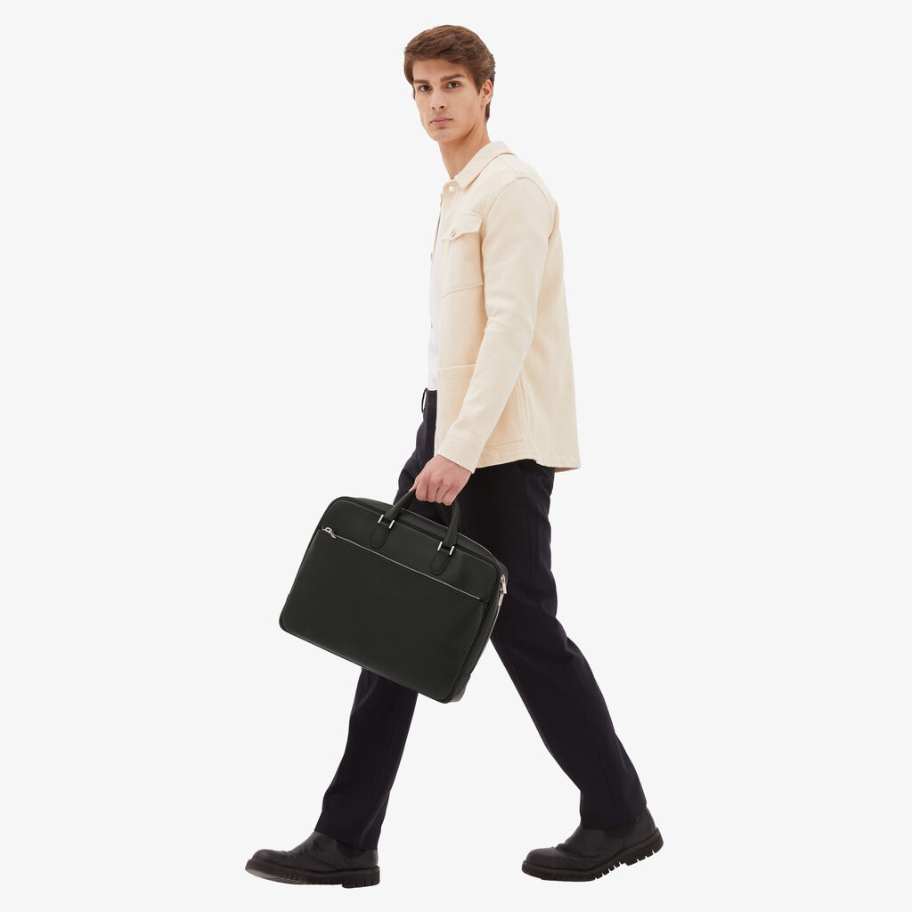 Valextra Borsa business Media in Pelle Nera | Valextra Avietta Vendite Flash