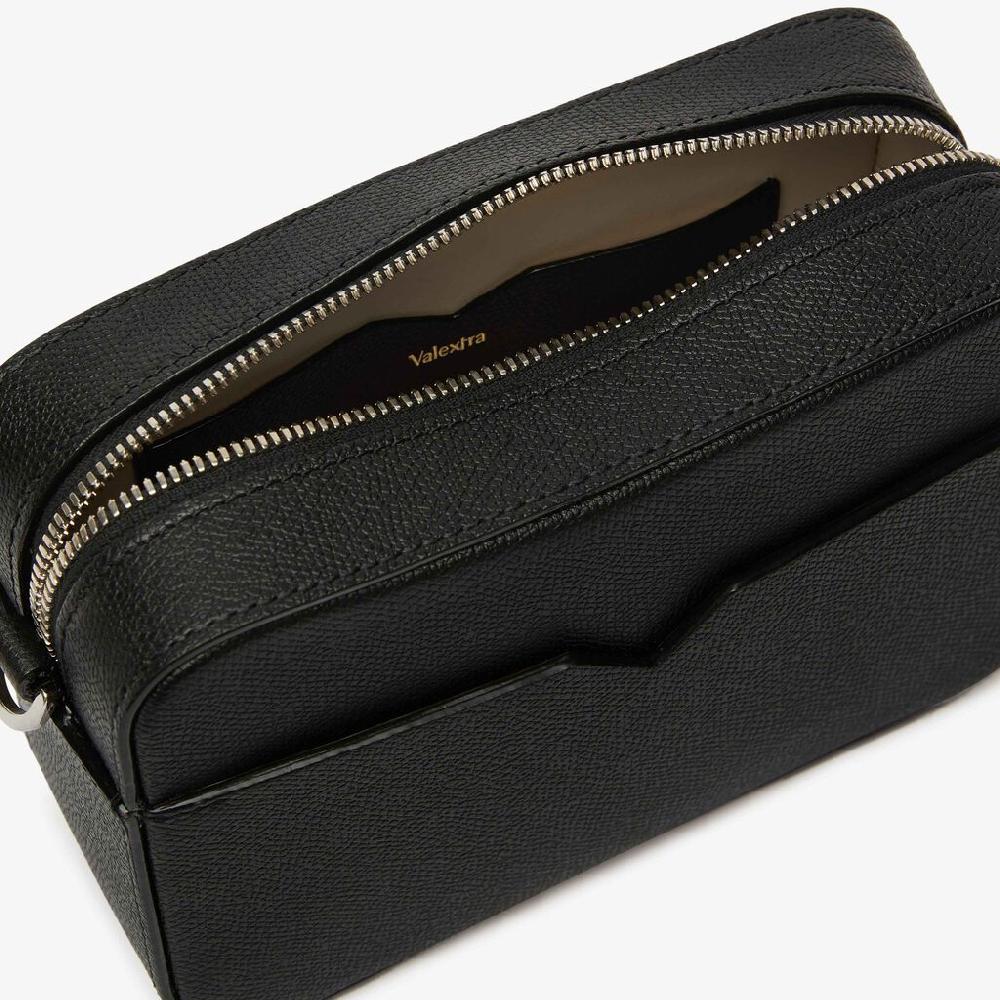 Valextra Borsa a tracolla da Uomo di Lusso Pelle Nera | Valextra V-Line 2025
