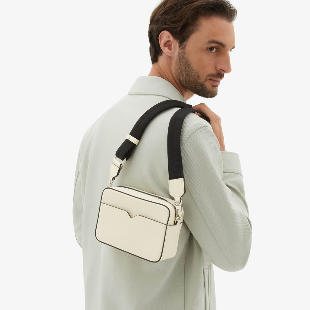 Valextra Borsa a tracolla da Uomo di Lusso in Pelle Bianca | Valextra V-Line In Linea