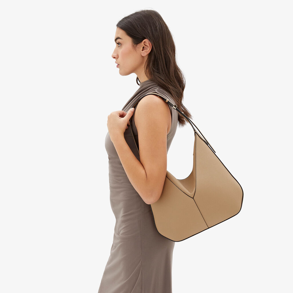 Valextra Borsa hobo da Donna di Lusso in Pelle rigida Beige | Valextra Vivi Negozi Online