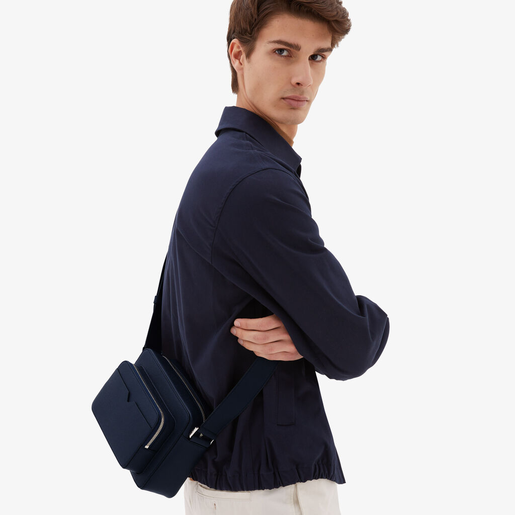 Valextra Borsetta Reporter in Pelle Blu con zip | Valextra V-Line Convenienza