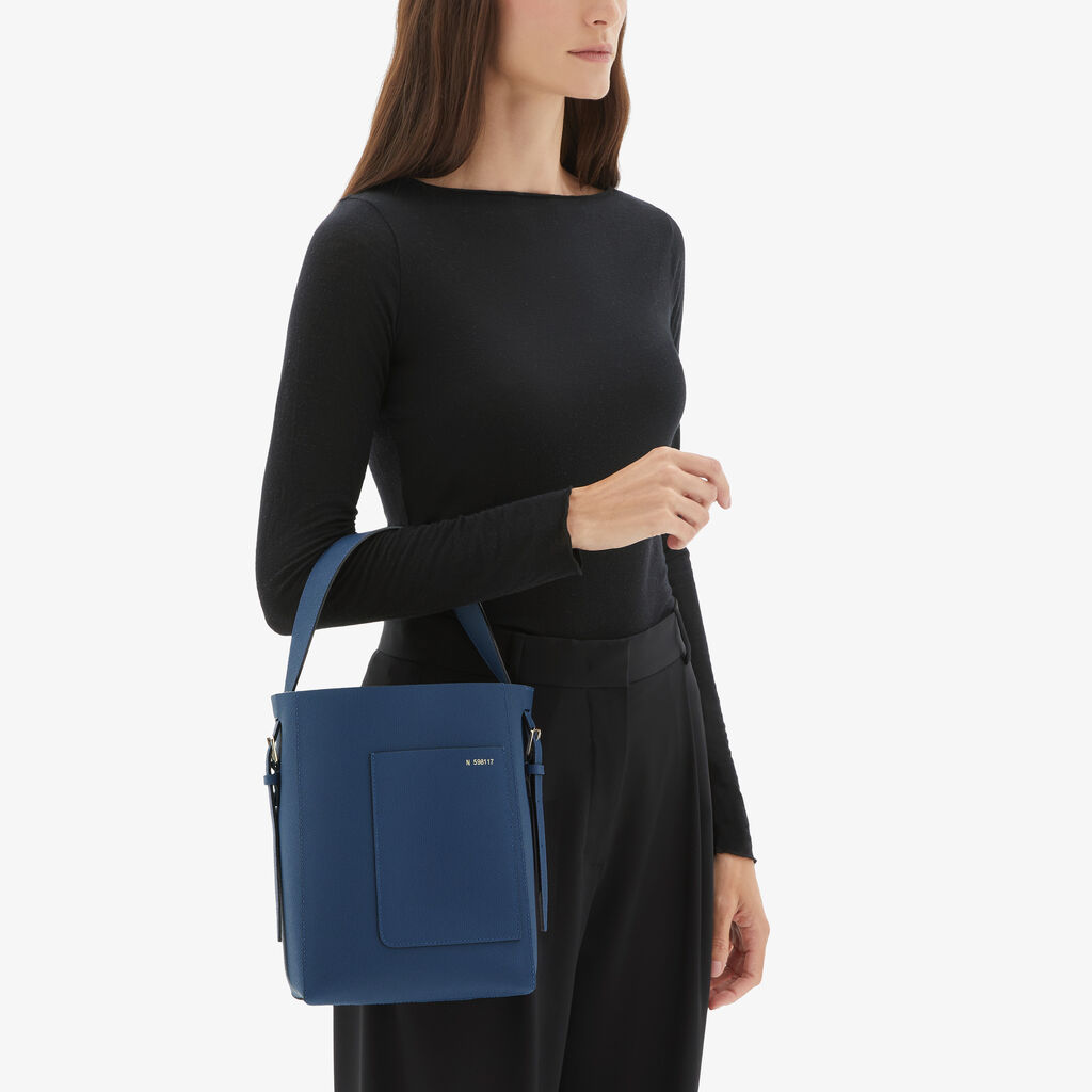 Valextra Borsa a secchiello da Donna in Pelle Blu Zaffiro | Valextra Soft Soddisfazione Garantita