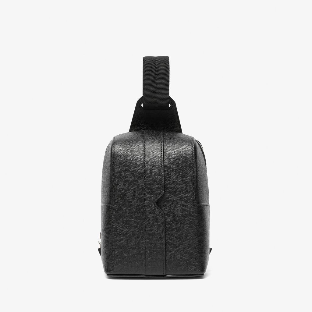 Valextra Zaino monospalla piccolo in Pelle Nera | Valextra V-Line