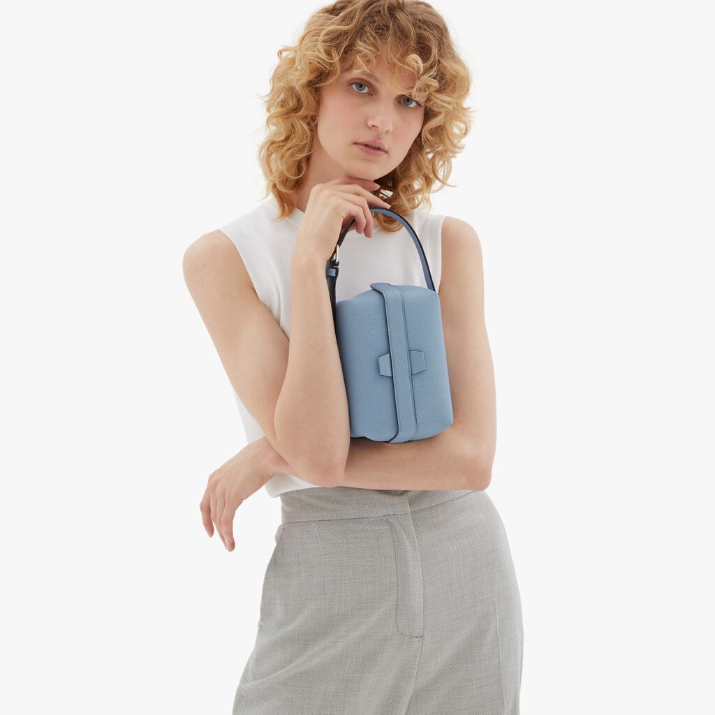 Valextra Borsetta in Pelle Azzurra con tracolla | Valextra Tric Trac In Saldo
