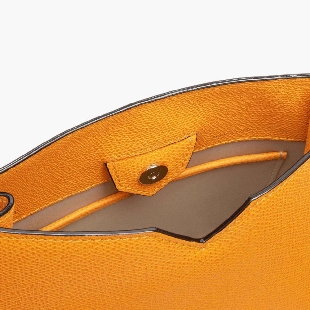 Valextra Borsa Weekend Mini compatta in Pelle Gialla | Valextra Hobo 2025