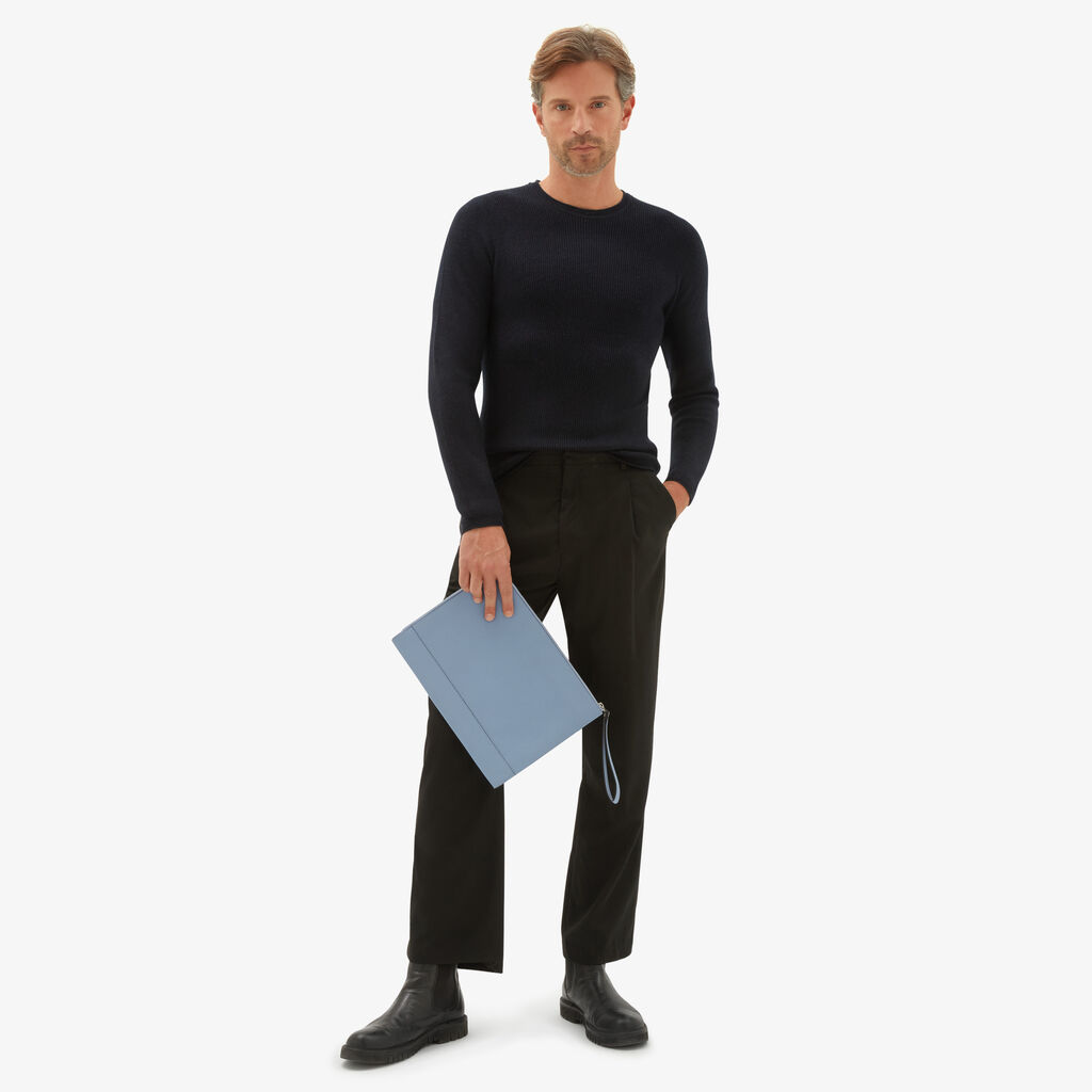 Valextra Pochette piatta portadocumenti in Pelle Azzurra | Valextra My Logo Italy