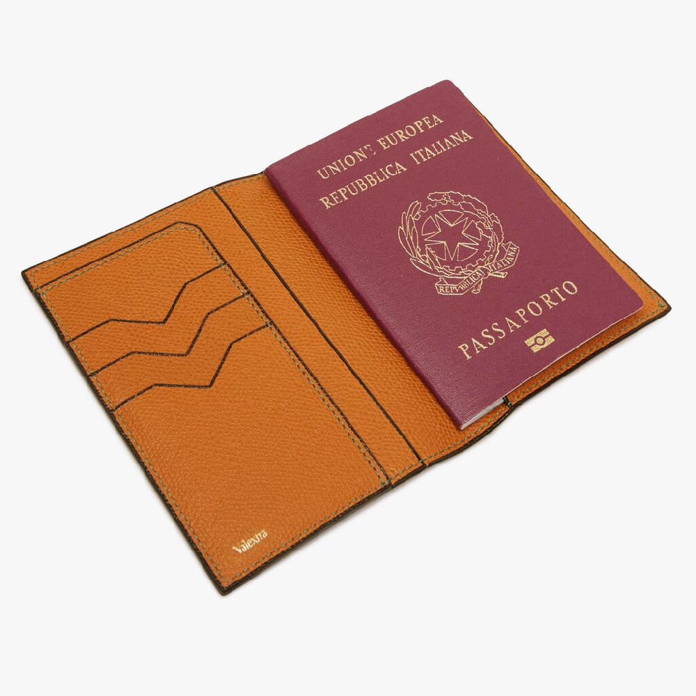 Valextra Porta passaporto e carte di credito in Pelle Marrone | Valextra Ultimo giorno