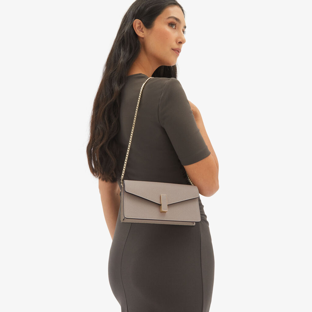 Valextra Clutch da Donna in Pelle Rosa di Lusso | Valextra Iside Offerte stagionali